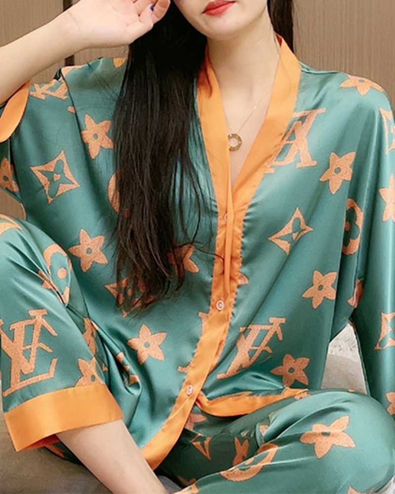 Imitation Silk Printed Pajamas Set